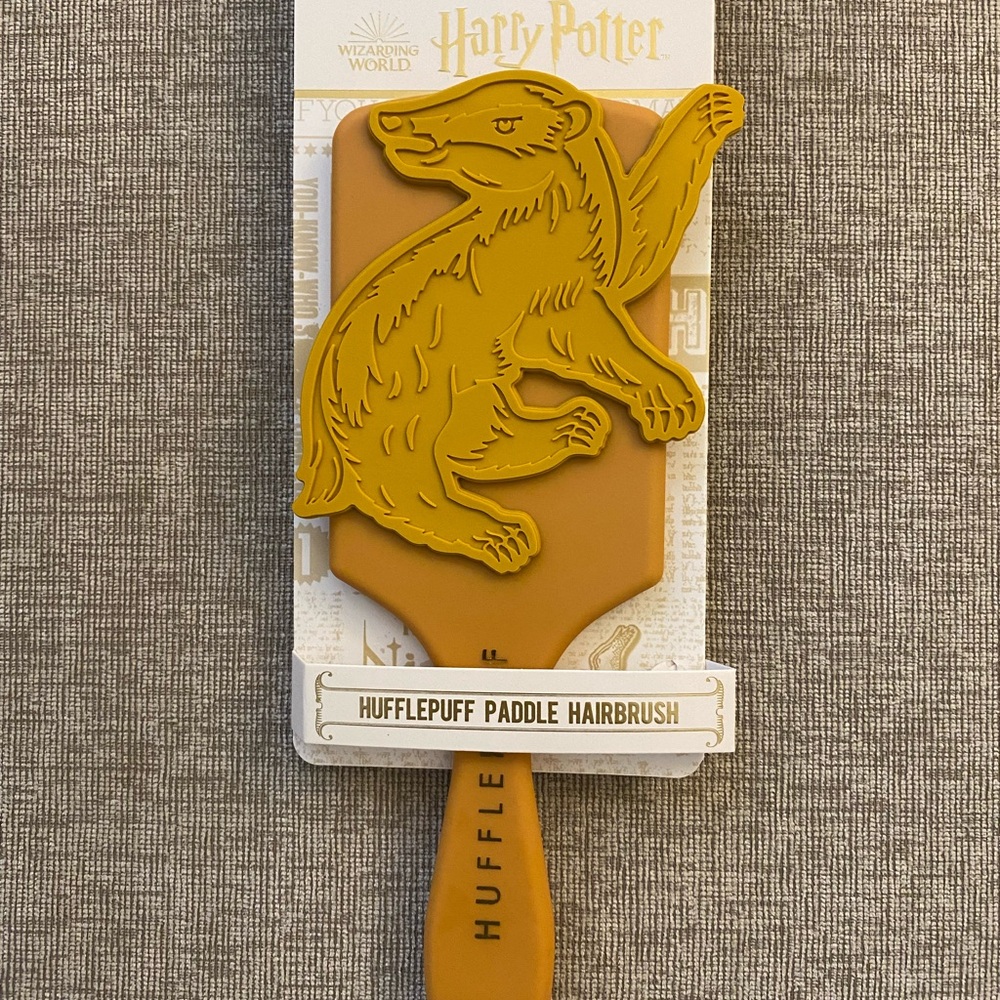 Harry Potter Hufflepuff Paddle Hairbrush Primark